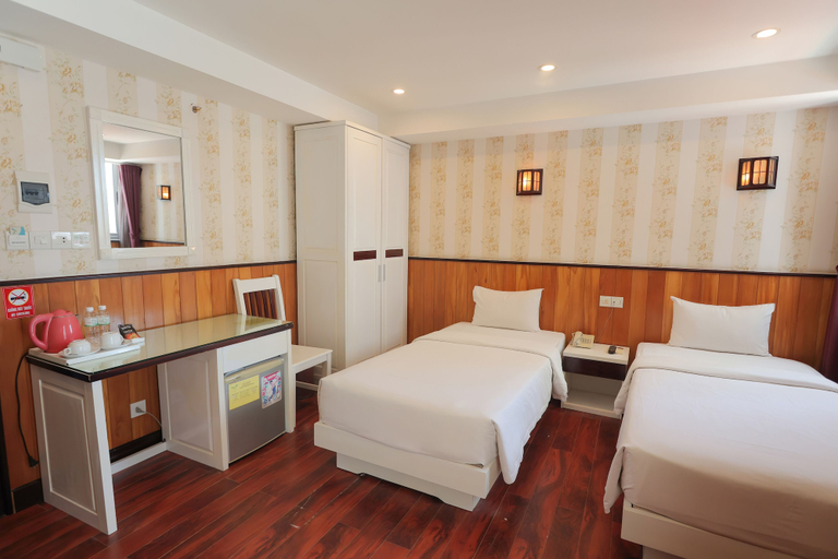 Bedroom 4, Golden Rain 2 Hotel, Nha Trang