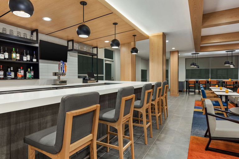 Food & Drinks 5, Hyatt House Bryan/College Station, Brazos