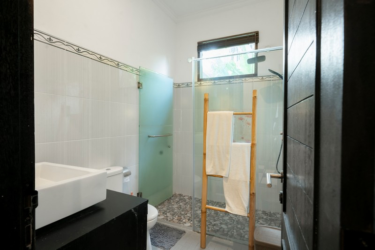 Bathroom 4, Omahati Villa Canggu, Badung
