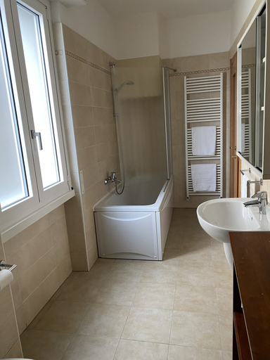 Bathroom 5, Sosta Sul Lago, Como