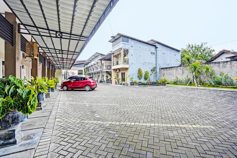 Others 4, OYO Life 92190 Arya Guest House, Tulungagung