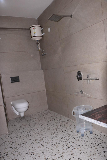 Bathroom 4, Haveli Resort by Ekom Hotels, Dehradun
