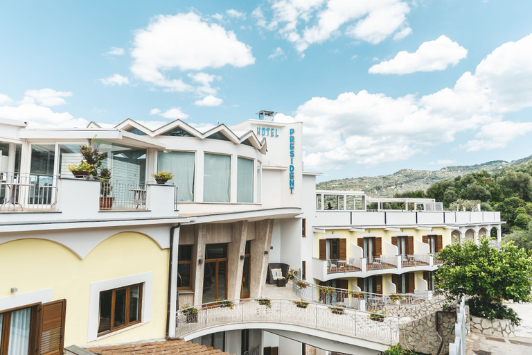 Exterior & Views 2, Grand Hotel President, Napoli