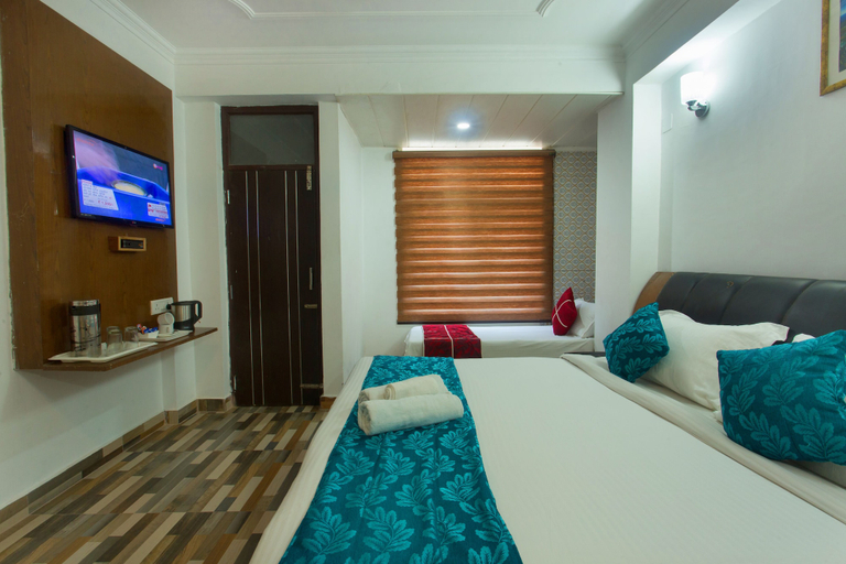 Bedroom 1, Hotel Shivani International, Kangra