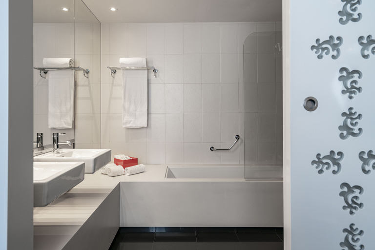 Bathroom 5, Hotel Vincci Vía 66, Madrid