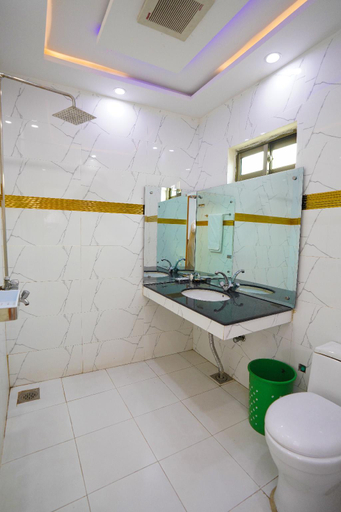 Bathroom 4, Hotel Orange One , Lahore