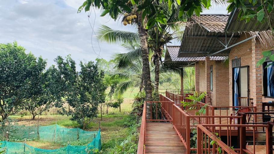 Exterior & Views 2, Gibbon Singing Homestay, Tân Phú
