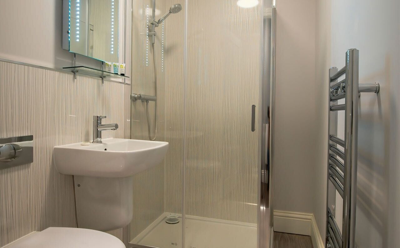 Bathroom 3, Friendship Hotel, Sheffield