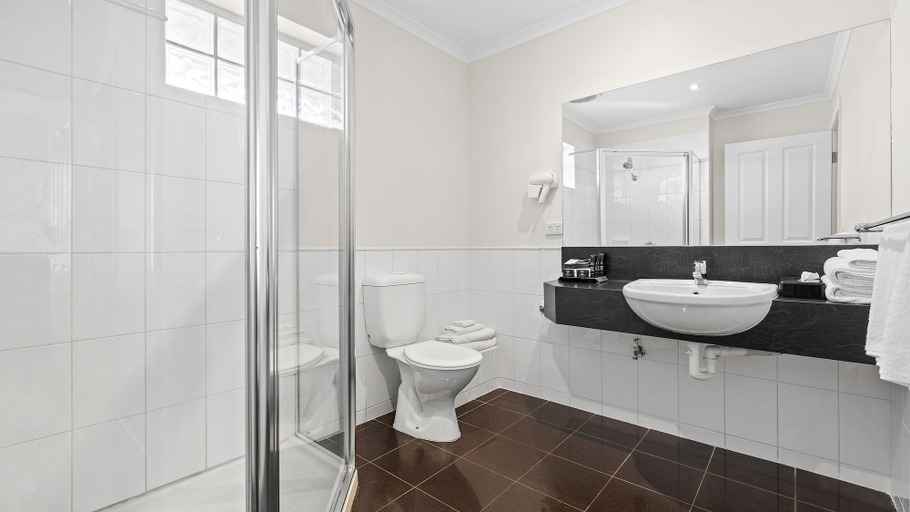 Bathroom 5, Lake Inn Ballarat, Ballarat - Central