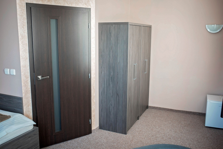 Bedroom 2, Hotel Almond, Teplice