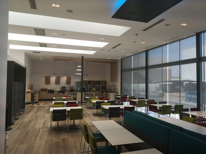 Food & Drinks 2, Holiday Inn Express MADRID - LEGANES by IHG, Madrid