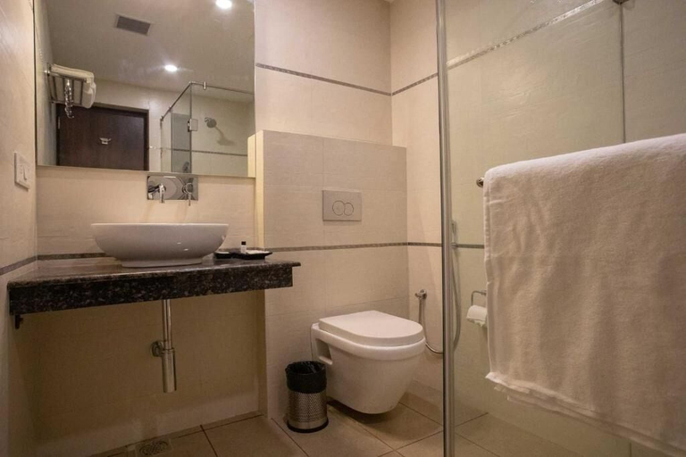 Bathroom 4, Hotel Alaya, Dehradun