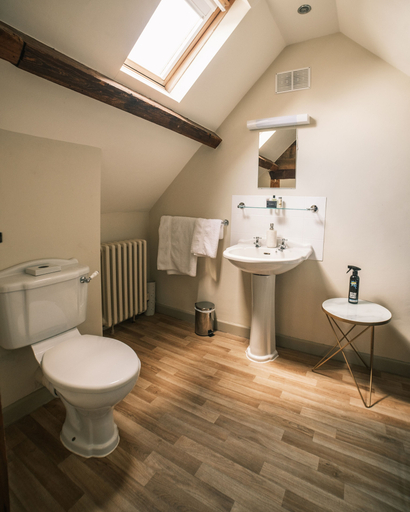 Bathroom 3, The Stag, Warwickshire