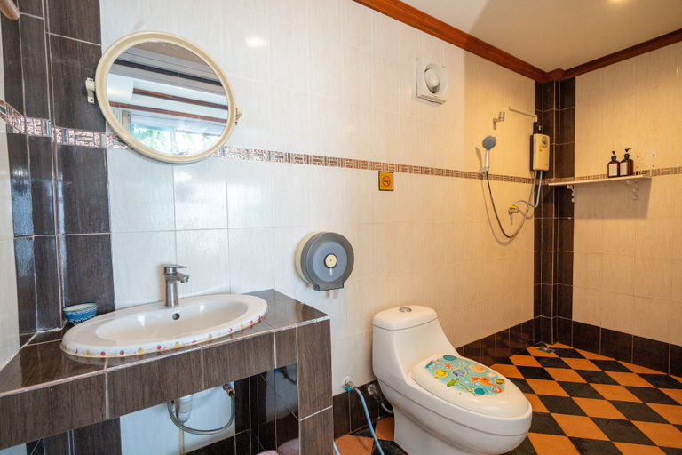 Bathroom 3, Janpa resort, Don Sak