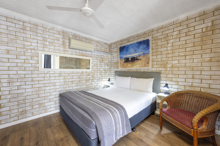 Bedroom 12
