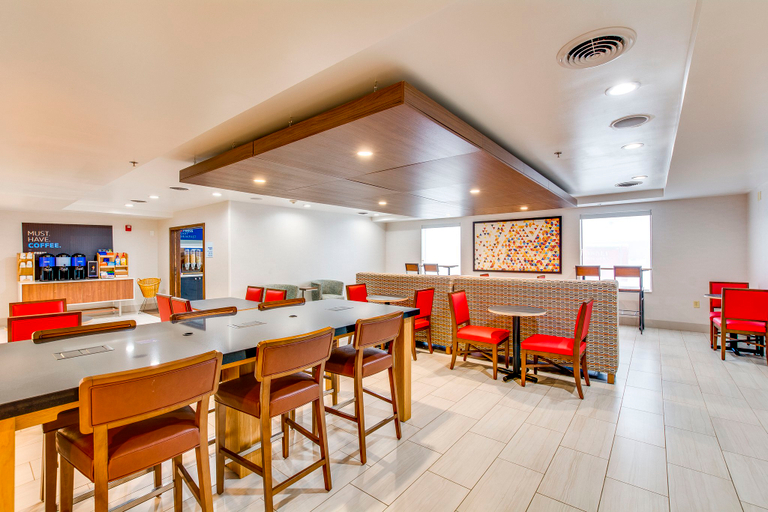 Food & Drinks 4, Holiday Inn Express VINCENNES by IHG, Knox