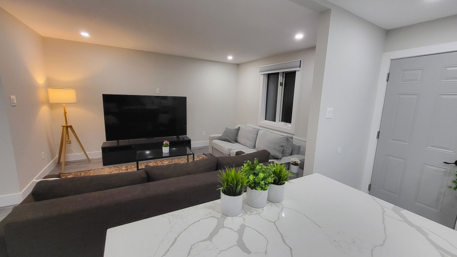 Others 3, JstLikeHome - Serenity Suites, Ottawa