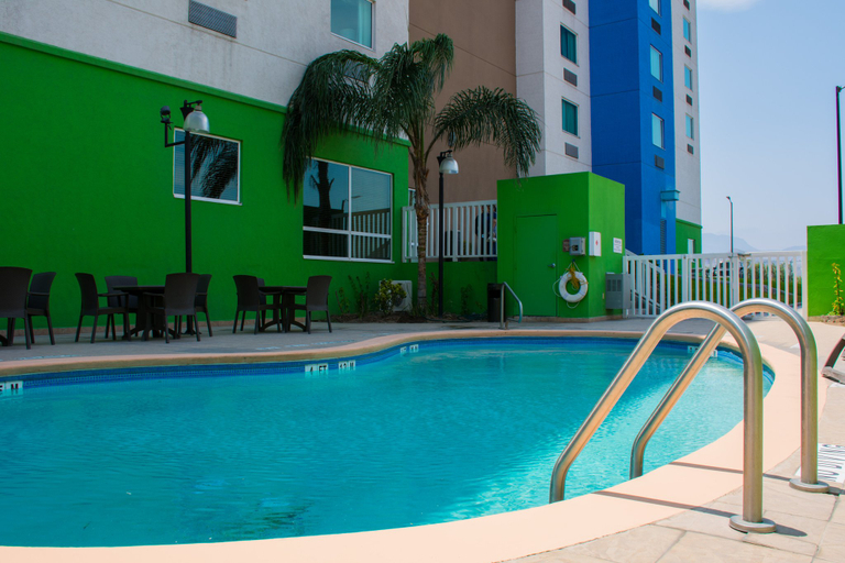 Sport & Beauty 3, Holiday Inn Express SALTILLO ZONA AEROPUERTO by IHG, Saltillo