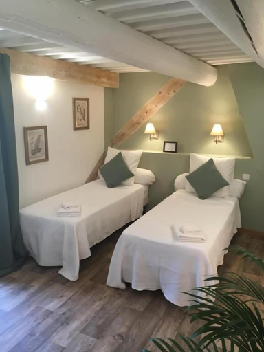 Bedroom 2, Mas Des Cerisiers, Vaucluse