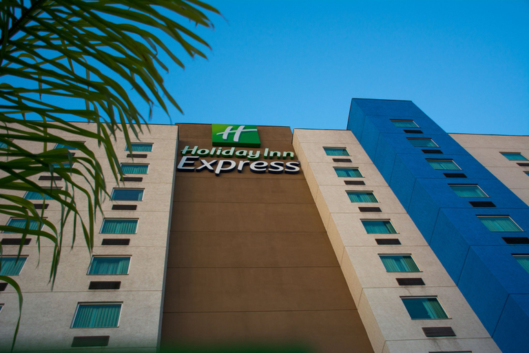 Exterior & Views 2, Holiday Inn Express SALTILLO ZONA AEROPUERTO by IHG, Saltillo