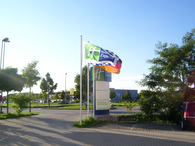 Exterior & Views 3, Holiday Inn Express MUNICH - MESSE, München