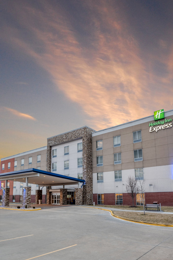 Exterior & Views 3, Holiday Inn Express TROY by IHG, Madison