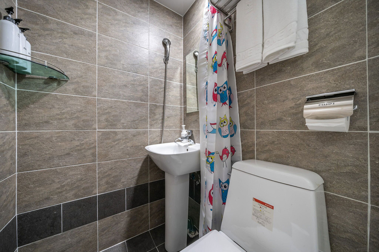 Mayone Hotel - Bathroom