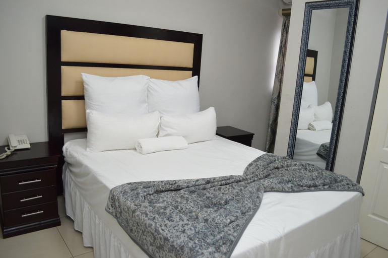 Bedroom 5, Emirates Garden Lodge, Ekurhuleni
