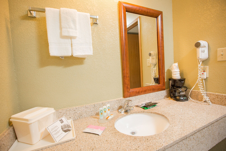 Bathroom 29