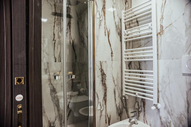 Bathroom 5, Hotel Palace, Catanzaro