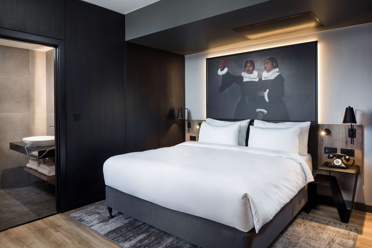 Bedroom 3, Radisson RED Liverpool, Sefton