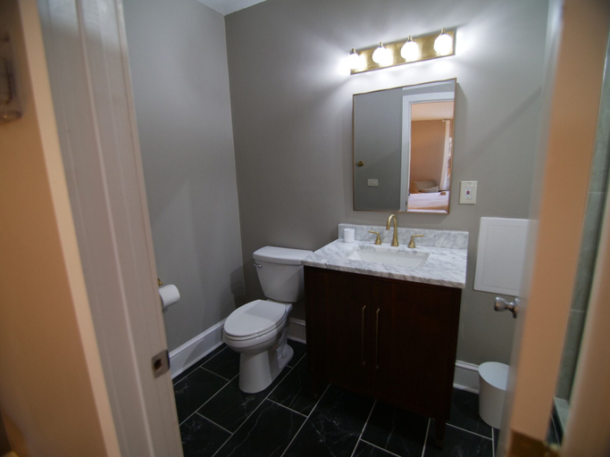 Bathroom 3, The Capitol Inn Tallahassee, Leon