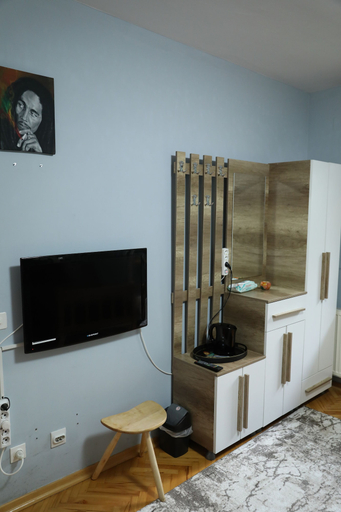 Others 3, City Park Hostel, Priština