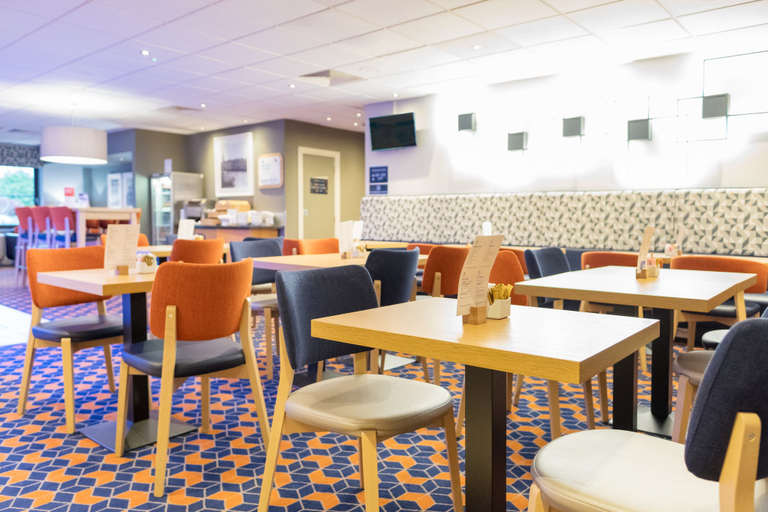 Food & Drinks 5, Holiday Inn Express PERTH by IHG, Perthshire and Kinross