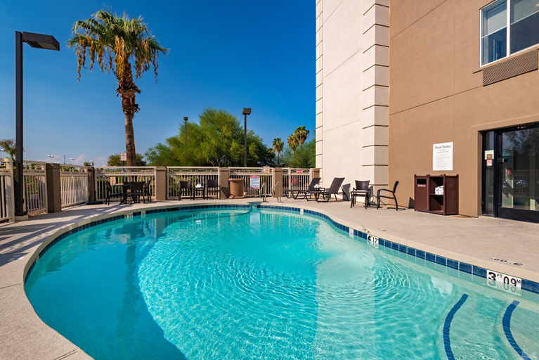 Sport & Beauty 2, Holiday Inn Express PEORIA NORTH - GLENDALE by IHG, Maricopa