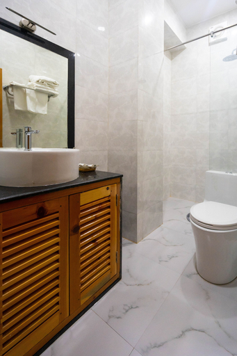 Bathroom, Hotel Gakyidiana, Dopshari