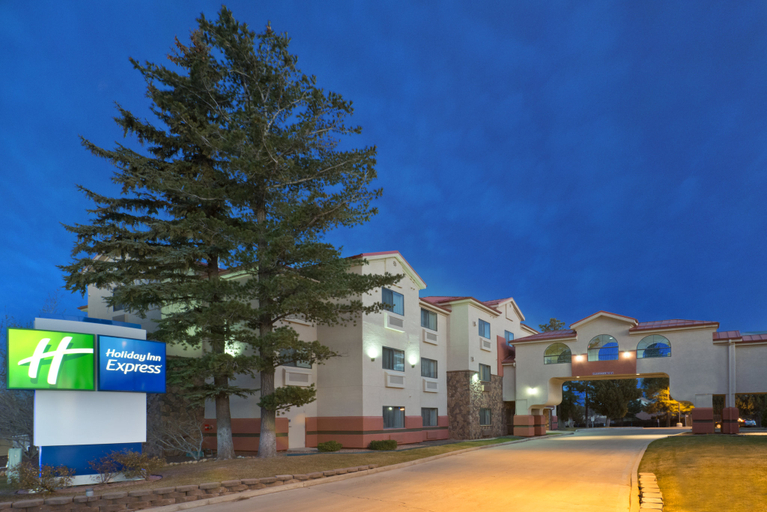 Exterior & Views 2, Holiday Inn Express SHOW LOW by IHG, Navajo