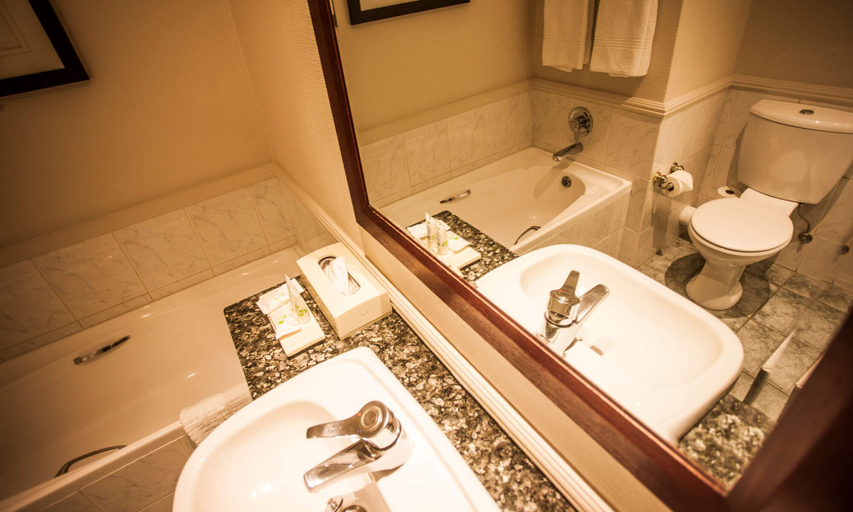 Bathroom 3, Garden Court Morningside Sandton, City of Johannesburg