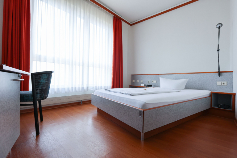 Bedroom 4, Hotel Blaubeurer Tor, Ulm