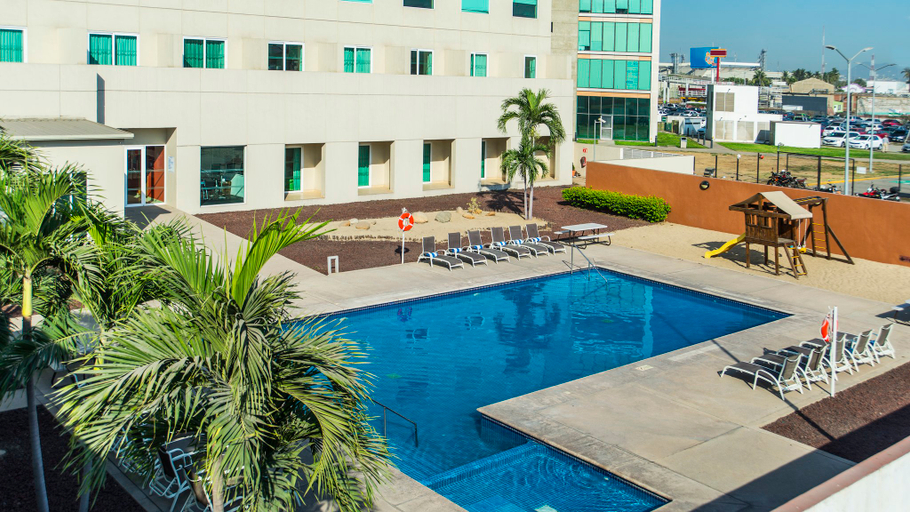 Sport & Beauty 3, Holiday Inn Express MANZANILLO, Manzanillo