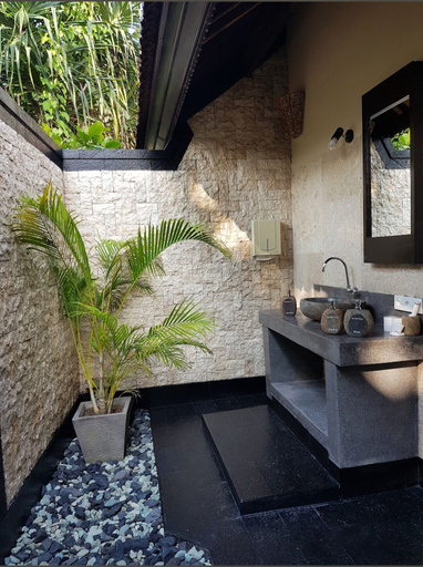 Bathroom 3, Senang Villa