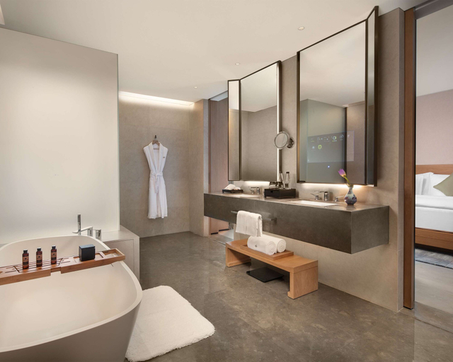 Bathroom 5, Grand WUJI Hotel, in The Unbound Collection by Hyatt, Nanjing