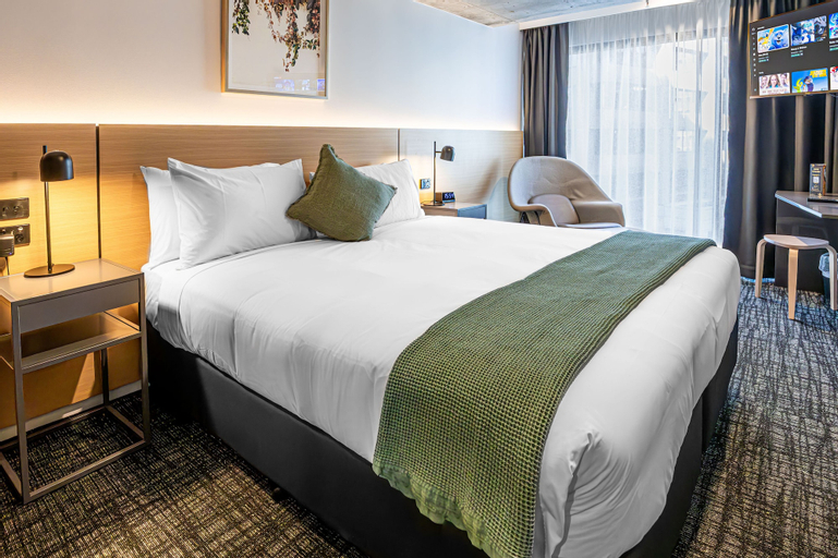 Bedroom 2, Song Hotel Sydney, Sydney