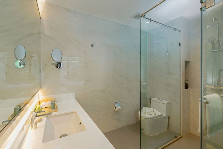 Bathroom 5, Wyndham Garden Naithon Phuket, Pulau Phuket