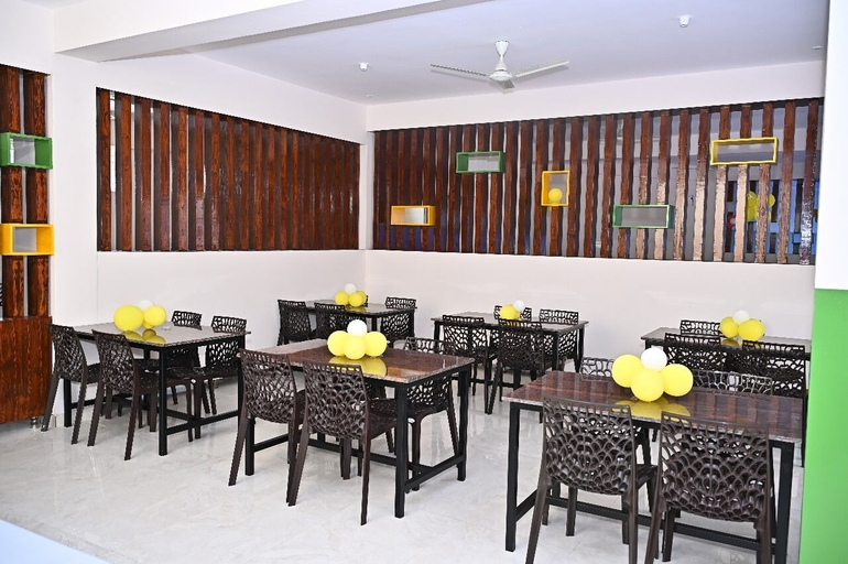 Food & Drinks 3, Hotel SLN Comfort, Tumkur