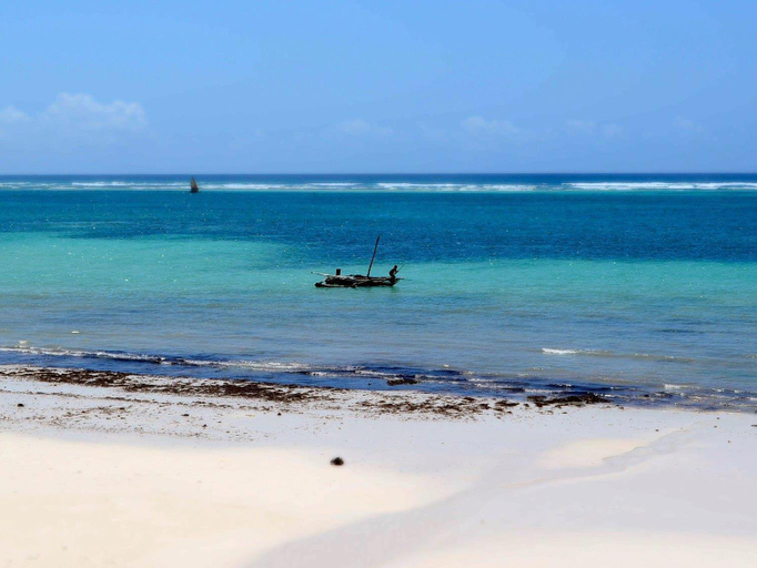 Beach 4, Galu Inn, Msambweni