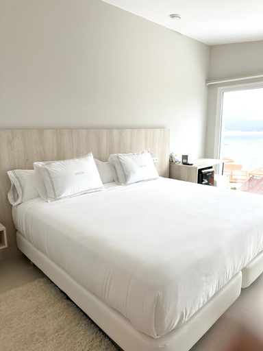 Bedroom 3, Otantus Hotel, A Coruña