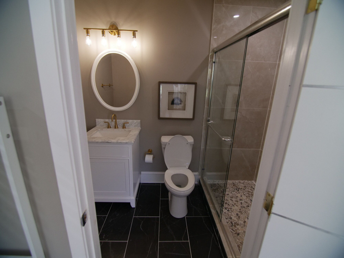 Bathroom 4, The Capitol Inn Tallahassee, Leon