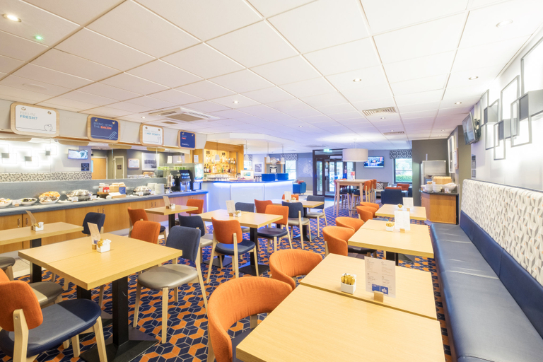 Food & Drinks 5, Holiday Inn Express PERTH by IHG, Perthshire and Kinross