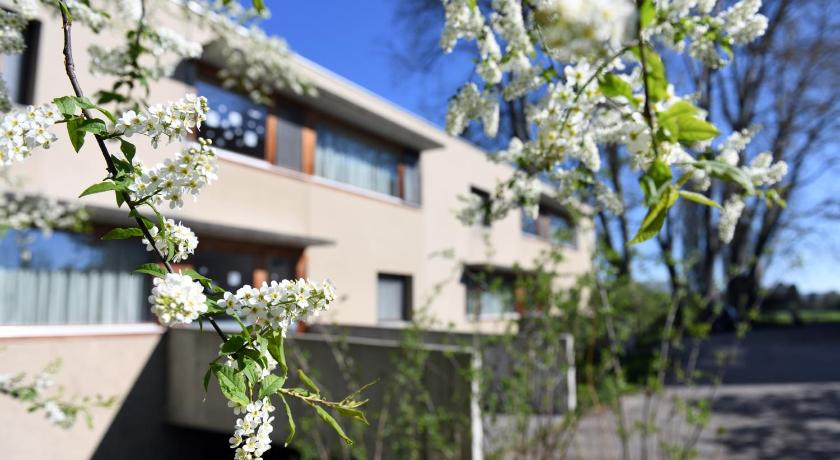 Others 4, Auberge de La Sauge, Broye-Vully